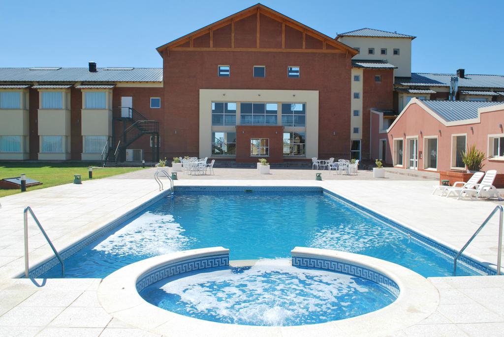 Antu Malal Hotel Пласа-Уинкуль Экстерьер фото
