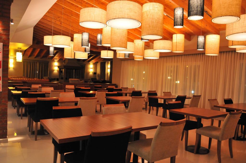 Antu Malal Hotel Пласа-Уинкуль Экстерьер фото