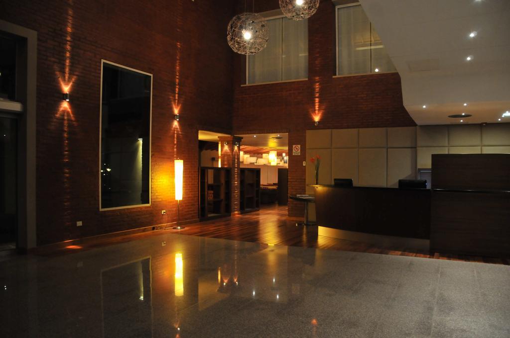 Antu Malal Hotel Пласа-Уинкуль Экстерьер фото