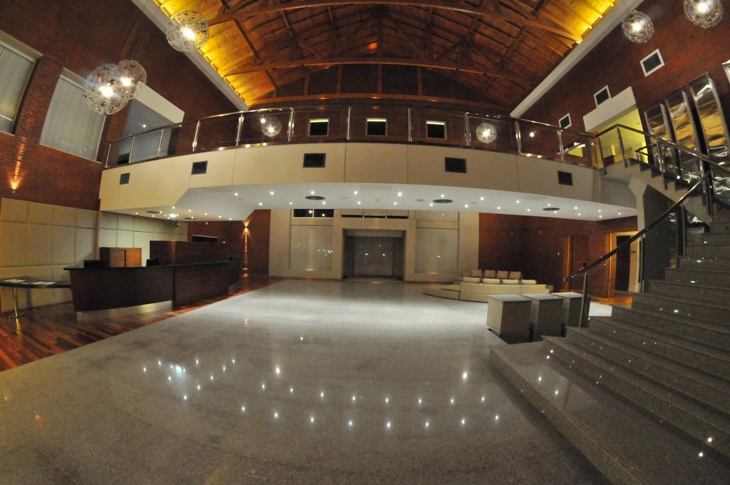Antu Malal Hotel Пласа-Уинкуль Экстерьер фото
