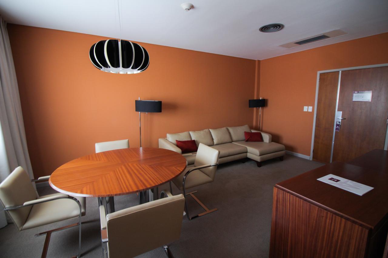 Antu Malal Hotel Пласа-Уинкуль Экстерьер фото