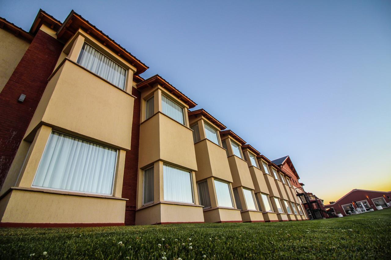 Antu Malal Hotel Пласа-Уинкуль Экстерьер фото