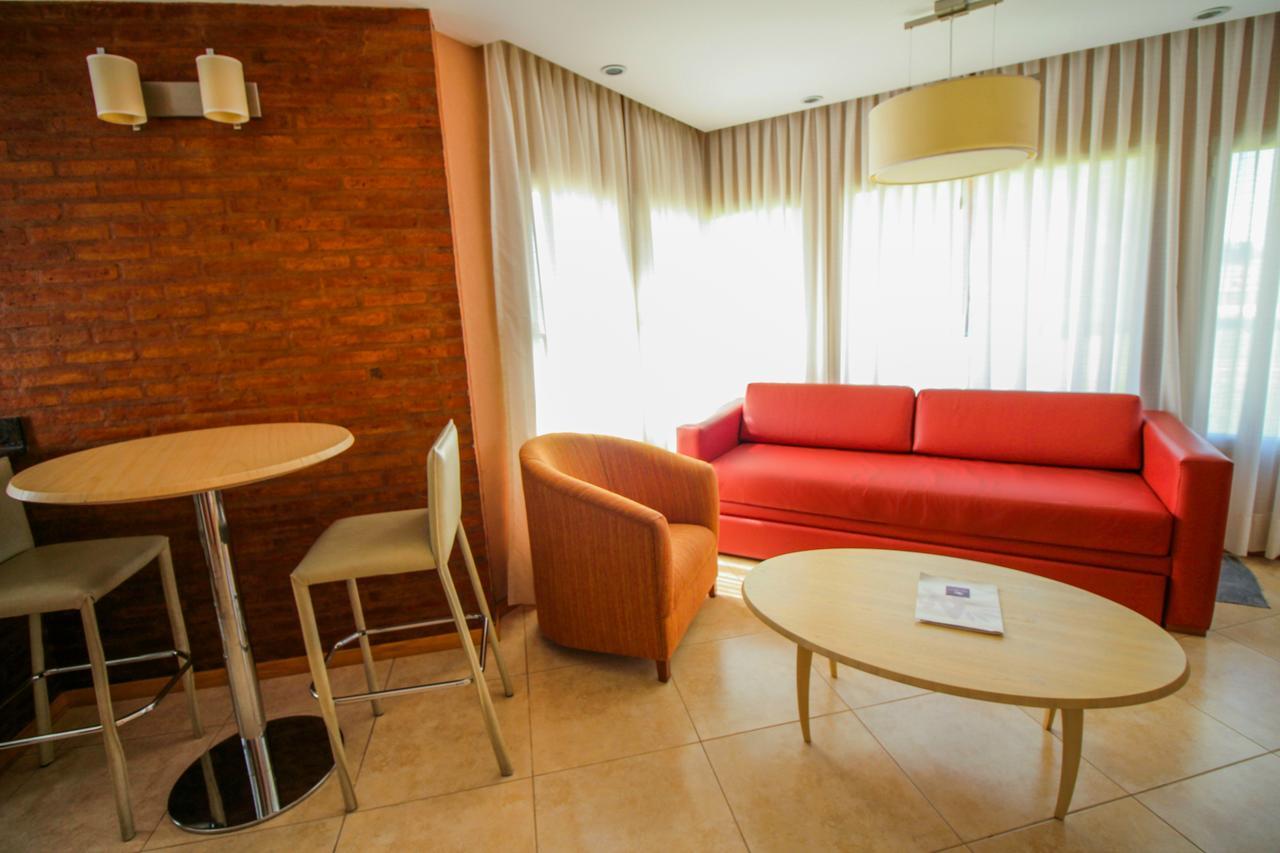 Antu Malal Hotel Пласа-Уинкуль Экстерьер фото